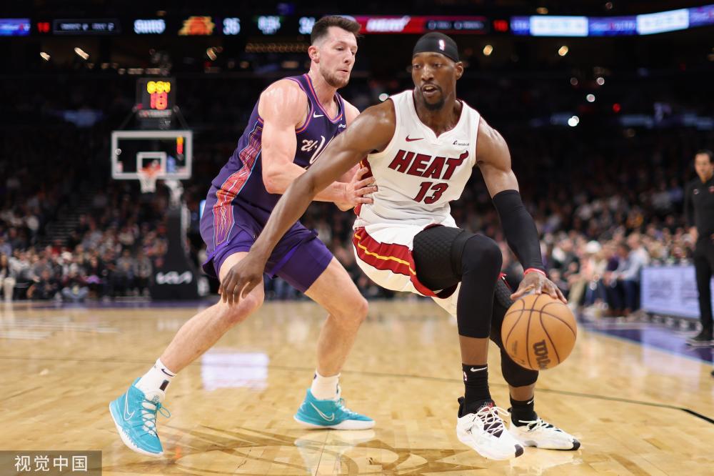 朝鲜选手完美一跳！教练激动握拳，几乎没水花，实力不输梦之队.